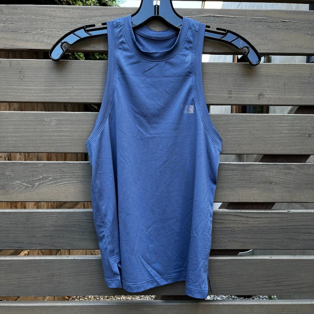 Lululemon Ultralight Hip-Length Tank Top in Oasis Blue Sz 0 EUC